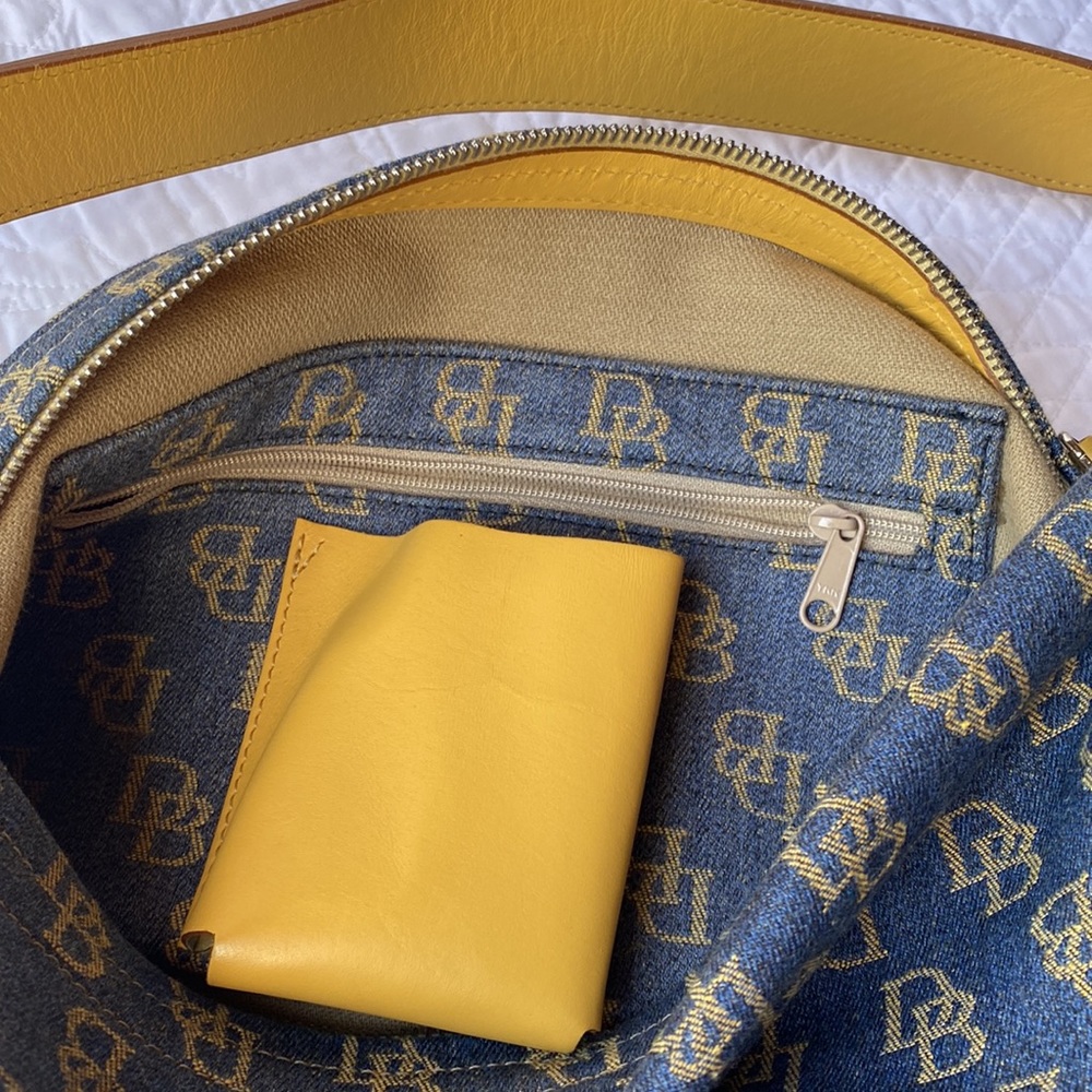 Dooney & Bourke Blue and Tan Shoulder Bag - Picture 3 of 8